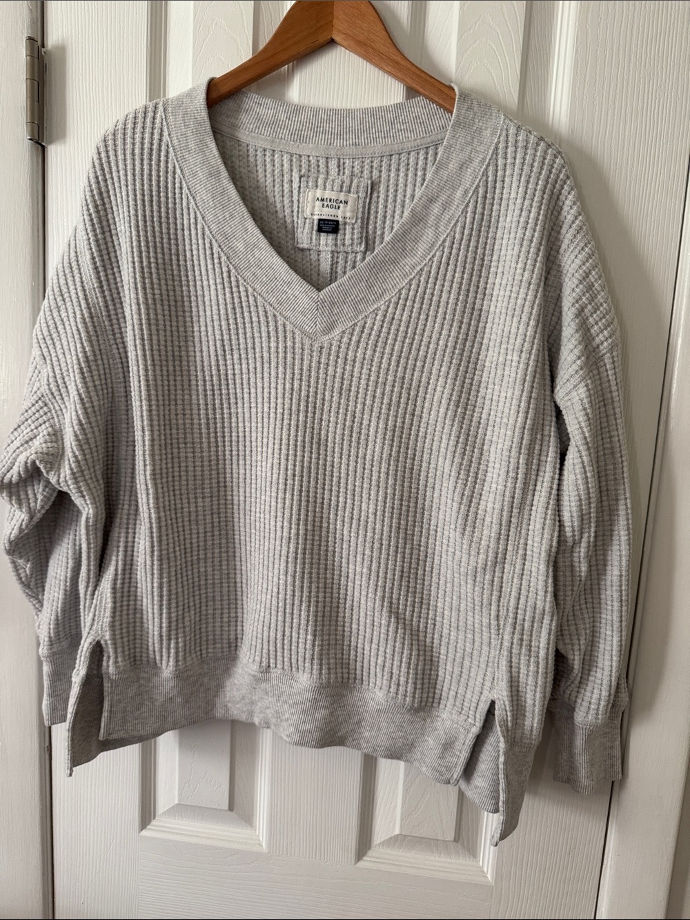 American Eagle Outfitters Oversized Heather Gray V-Neck Waffle Knit Pullover